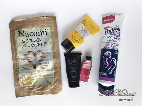 Prodotti finiti di Dicembre e Buon Anno Prodotti finiti di Dicembre e Buon Anno