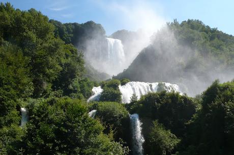 Il giro del mondo in 8 cascate Il giro del mondo in 8 cascate