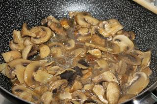 TAGLIATELLE AI FUNGHI TAGLIATELLE AI FUNGHI