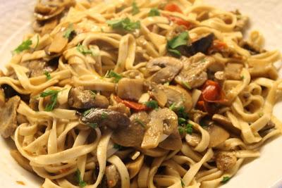 TAGLIATELLE AI FUNGHI TAGLIATELLE AI FUNGHI