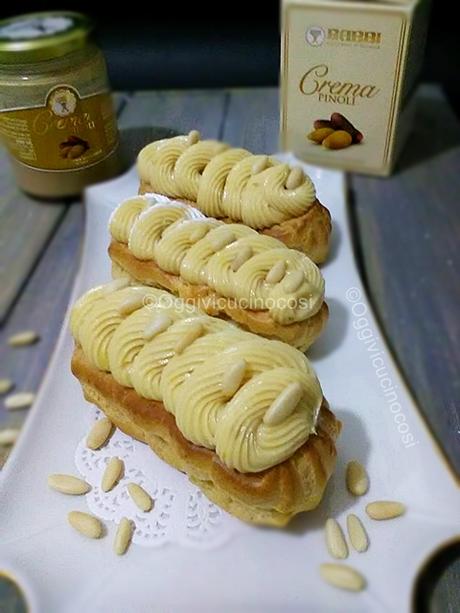 Éclairs con Mousse ai Pinoli Éclairs con Mousse ai Pinoli