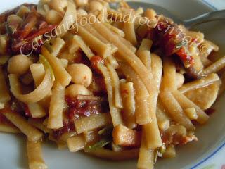 Pasta e ceci coi ferfelloni Pasta e ceci coi ferfelloni