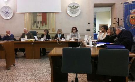 Consiglio infuocato a Laveno, Ielmini: “Giacon e De Bernardi, per me non esistete” Consiglio infuocato a Laveno, Ielmini: