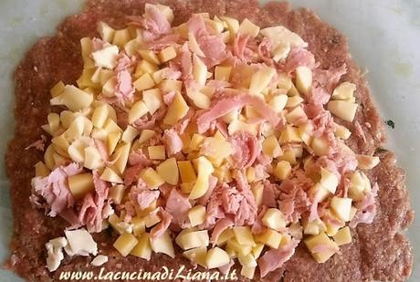 Tramezzini di Carne con prosciutto e formaggio Tramezzini di Carne con prosciutto e formaggio