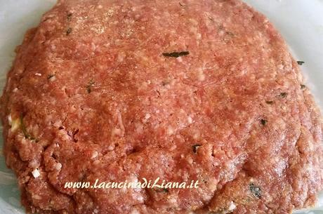 Tramezzini di Carne con prosciutto e formaggio Tramezzini di Carne con prosciutto e formaggio