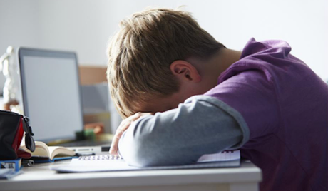 Dal Senato l’approvazione della legge contro il cyberbullismo Maccagno con Pino e Veddasca: venerdì al Punto d'Incontro si parla di cyberbullismo nelle scuole