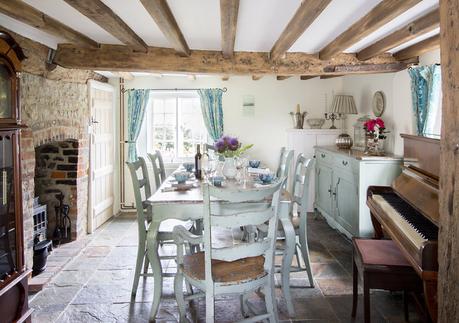 Una romantica “Period Home” DGGRWHT1