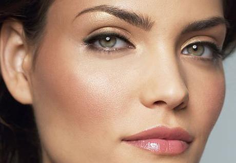 5 idee di make up facili e veloci trucco matita e gloss