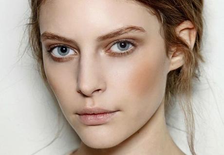5 idee di make up facili e veloci trucco con terra abbronzante