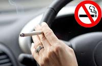 Vietato fumare al volante. Multe e patente sospesa. Vietato fumare al volante. Multe e patente sospesa.
