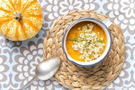 Vellutata di zucca con orzo e ceci al rosmarino vellutata-zucca-ceci-orzo-ricette-light-dieta-contemporaneo-food