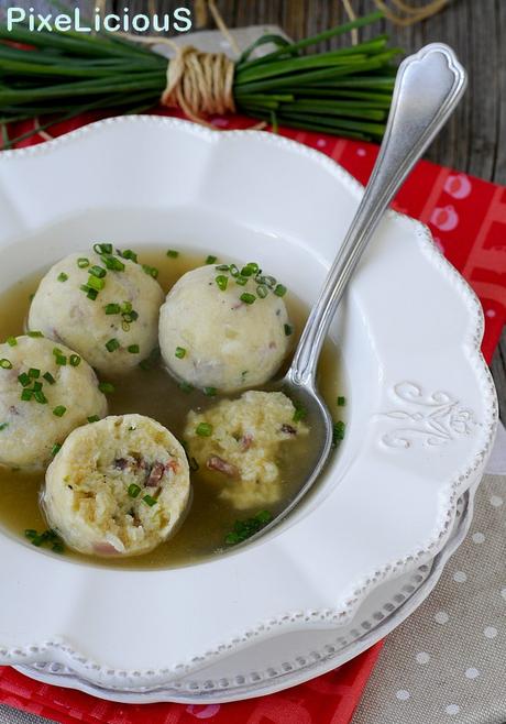Canederli allo Speck in Brodo Canederli allo Speck in Brodo