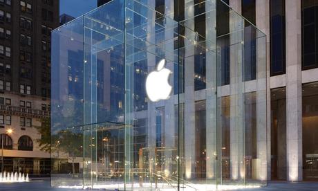 Apple vuole rinnovare il suo store della Fifth Avenue Apple vuole rinnovare il suo store della Fifth Avenue