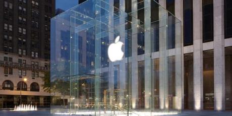 Apple vuole rinnovare il suo store della Fifth Avenue Apple vuole rinnovare il suo store della Fifth Avenue