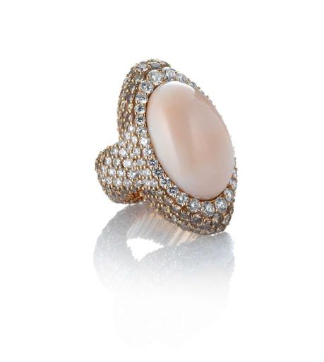 San Valentino, Idee regalo per lei: oro, diamanti e corallo firmati Rovian San Valentino, Idee regalo per lei: oro, diamanti e corallo firmati Rovian