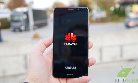 Huawei Mate 9 supera brillantemente i test di durabilità Huawei Mate 9 supera brillantemente i test di durabilità