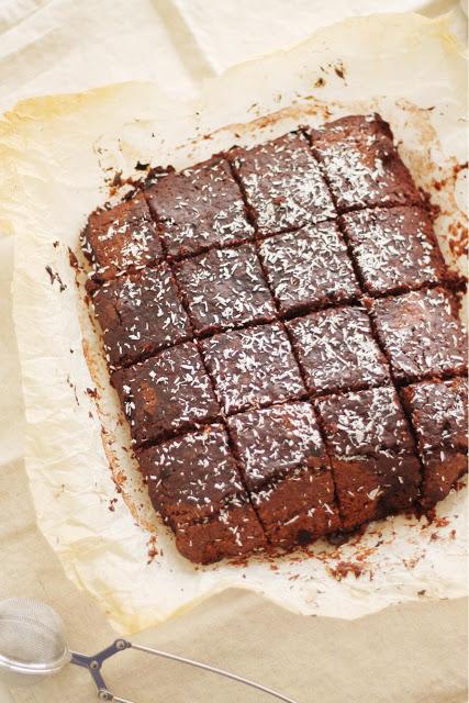 Quadrotti al caffè con cacao e cocco Quadrotti al caffè con cacao e cocco