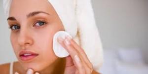 cura del viso e idratazione della pelle. downloadviso