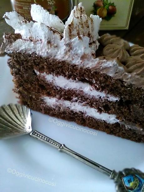 Trancio al Cioccolato e Crema di Nocciole Trancio al Cioccolato e Crema di Nocciole