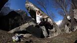Arrampicata  – Il 6 maggio prossimo, nella rassegna del 59° Trento film festival, Emmedue presenta il documentario dedicato al boulder in Val di Mello