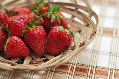 Le fragole: curiosità, storia, poesie e canzoni Fragole Gluten Free Travel & Living