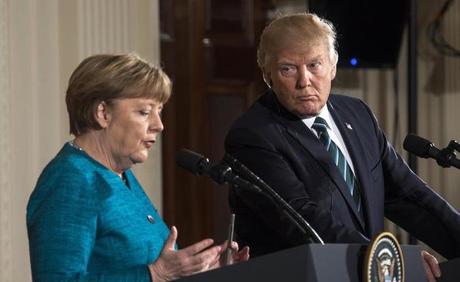 Usa: incontro tra Merkel e Trump cordiale ma freddo. E’ scontro su immigrazione Usa: incontro tra Merkel e Trump cordiale ma freddo. E’ scontro su immigrazione