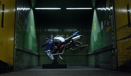 Una moto volante ispirata a LEGO Una moto volante ispirata a LEGO