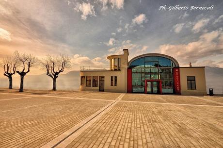 Buona settimana con questa bella foto della “nuova” piazza Libertà a Luino di Gilberto Bernecoli 17389030 1380795288643432 8877404237614450584 o