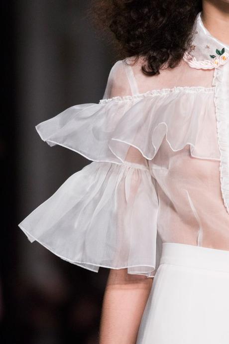 TREND ALERT: FRILLS & RUFFLES TREND ALERT: FRILLS & RUFFLES