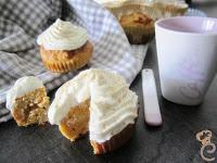 Carrots cupcakes di orzo con creamcheese al cioccolato bianco Carrots cupcakes di orzo con creamcheese al cioccolato bianco