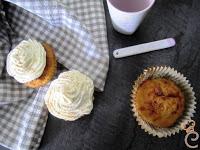 Carrots cupcakes di orzo con creamcheese al cioccolato bianco Carrots cupcakes di orzo con creamcheese al cioccolato bianco