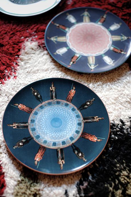 COSTANTINOPOLI, LA NUOVA COLLEZIONE DI PIATTI DI LES OTTOMANS COSTANTINOPOLI, LA NUOVA COLLEZIONE DI PIATTI DI LES OTTOMANS