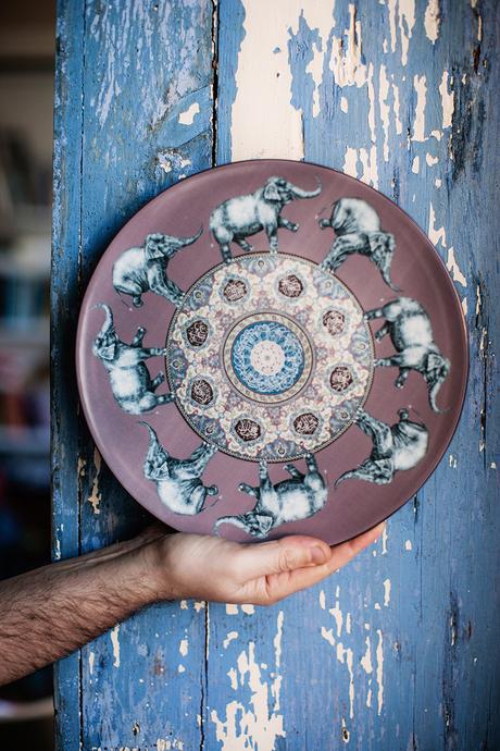 COSTANTINOPOLI, LA NUOVA COLLEZIONE DI PIATTI DI LES OTTOMANS COSTANTINOPOLI, LA NUOVA COLLEZIONE DI PIATTI DI LES OTTOMANS