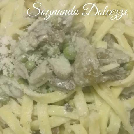 Fettuccine con funghi panna e pancetta Fettuccine con funghi panna e pancetta