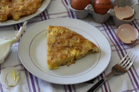 Frittata di patate e cipolla Frittata di patate e cipolla