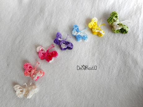 Farfalle che nascono dai fiori, all'uncinetto Farfalle che nascono dai fiori, all'uncinetto