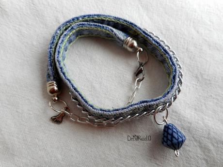 Bijoux con le cuciture e i passanti dei jeans Bijoux con le cuciture e i passanti dei jeans