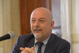 Sviluppare virtù nella società digitale Sviluppare virtù nella società digitale
