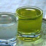 CUPRALBA, antico Liquore di cime fiorite di cipresso argentato Liquore di Alloro
