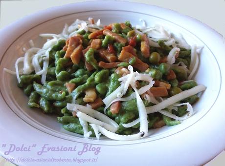 Spätzle verdi agli spinaci con Prosciutto di Praga, Piselli e Pecorino al Tartufo Gnocchetti tirolesi