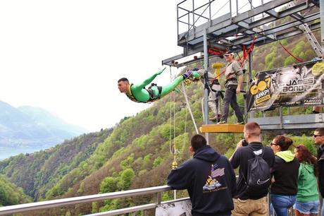 James Bond e la Svizzera, un’amicizia speciale Bungy Jumping