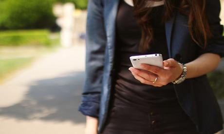 Dipendenza da smartphone, sette italiani su dieci “ipnotizzati” di fronte allo schermo Dipendenza da Smartphone, 7 italiani su 10
