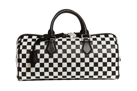 Optical di stagione: come indossare l’evergreen bianco&nero louis-vuitton-borsa-a-mano-a-scacchi-bianco-nero