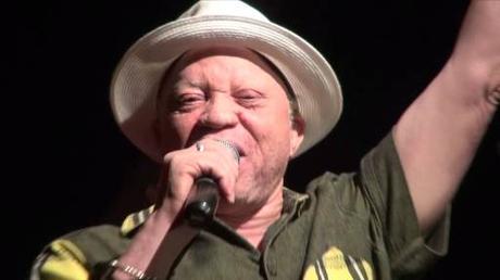 Salif Keita, il grande e famoso musicista del Mali. Salif Keita, il grande e famoso musicista del Mali.