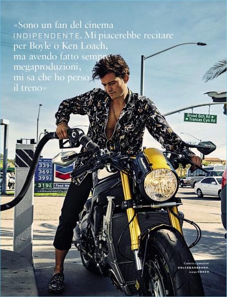 Orlando Bloom su GQ veste Gucci, Dolce&gabbana, Valentino e Dior Homme. Alexei Hay fotografa Orlando Bloom nei panni di allenatore con una camicia stampata e pantaloni di Dolce & Gabbana.
