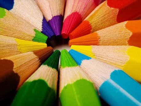 Il potere dei colori sul web: come ci influenzano e come usarli Il potere dei colori sul web: come ci influenzano e come usarli