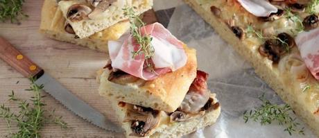 Focaccia sofficissima alle cipolle, funghi e pancetta Ricetta focaccia sofficissima alle cipolle, funghi e pancetta