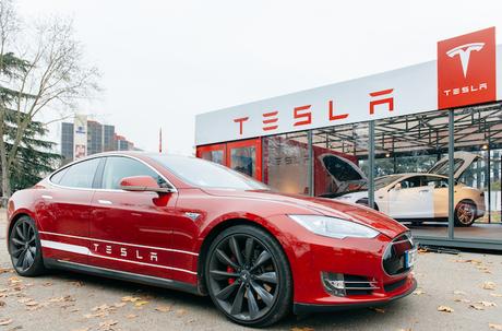 Ecco perché la gente non compra auto elettriche… Ecco perché la gente non compra auto elettriche…