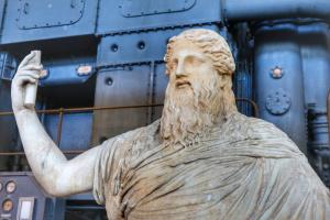 La Centrale Montemartini: quando l’archeologia industriale incontra l’archeologia classica La Centrale Montemartini: quando l’archeologia industriale incontra l’archeologia classica