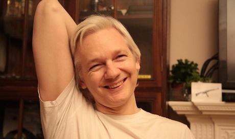 Estradizione Assange: la Svezia archivia indagine per stupro, per Londra mandato di cattura resta valido Estradizione Assange: la Svezia archivia indagine per stupro, per Londra mandato di cattura resta valido